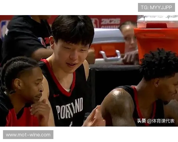 NBA季前赛10月9日开拓者对阵勇士 杨瀚森精彩集锦回顾