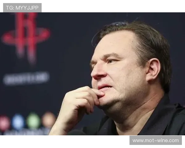 斯彭斯向弗兰克表达不满情绪唇语专家解读他暗示要辞职的背后原因